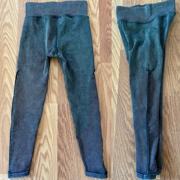 OFFLINE by AERIE 7/8 Hi-Rise LEGGING With Braided Sides Size SMALL - Picture 2 of 12